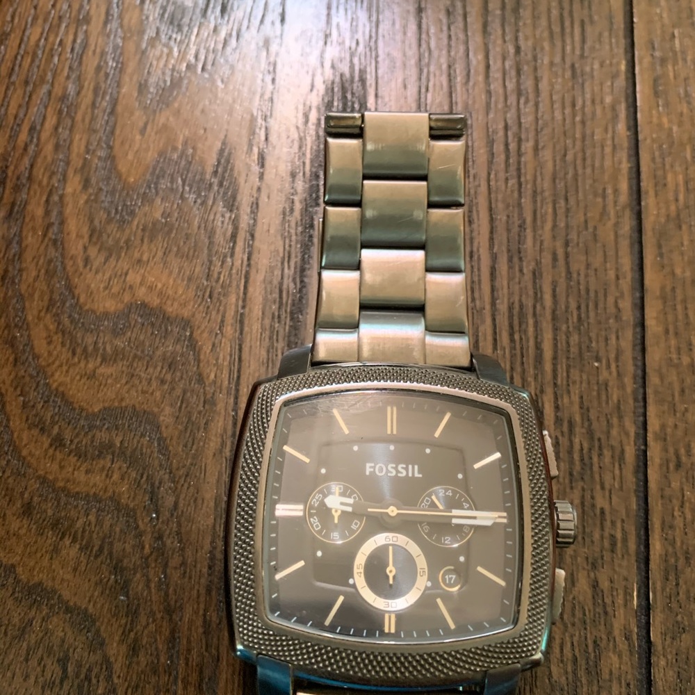 FOSSIL WATCH - Picture 3 of 5
